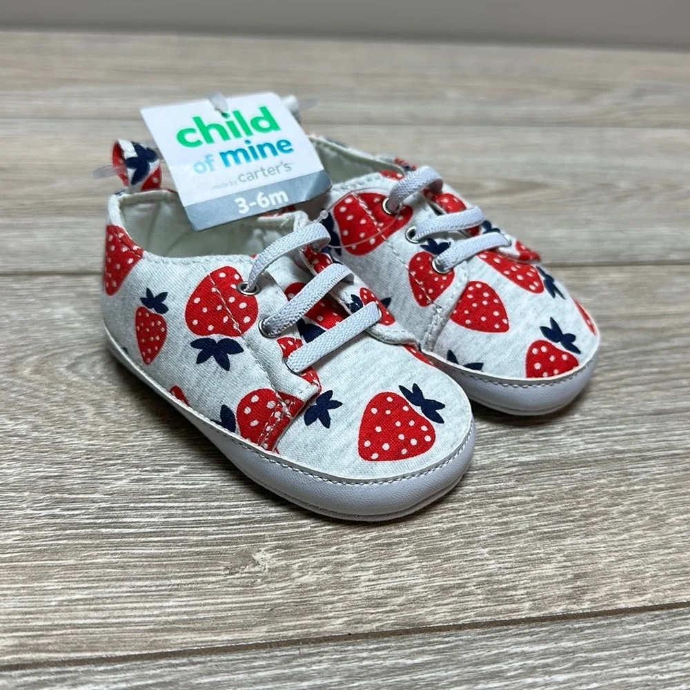 NWT Carter's Child of Mine Strawberry Crib Shoes Size 3-6 Months Soft Bottoms